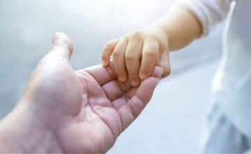 ۲۱ کودک بی‌سرپرست در البرز به فرزندخواندگی پذیرفته شدند